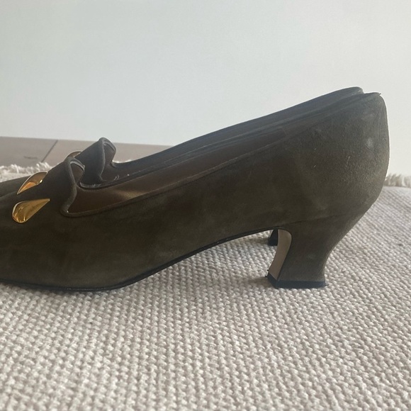 Proxy Olive Green Suede Pumps Embellished Gold Nuggets, Made in Spain, Size 9.5 - Picture 3 of 5